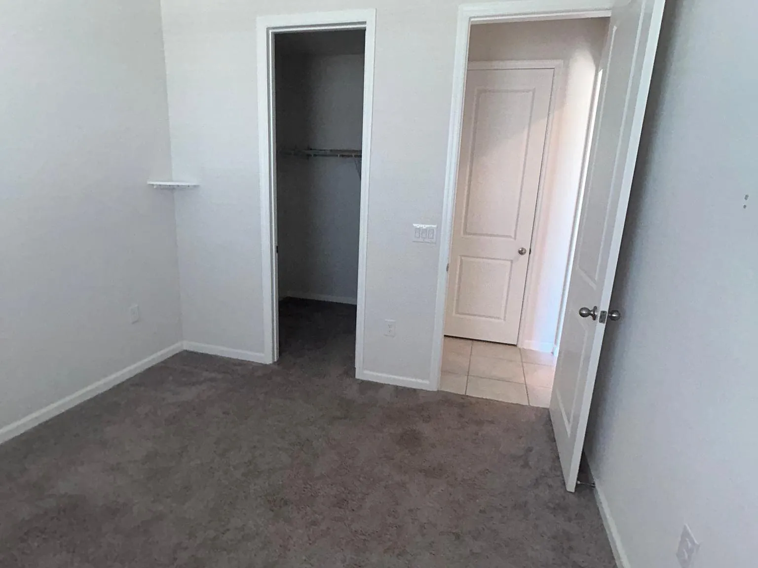 4 bed, 1928 sqft, $1,900 — Photo 2