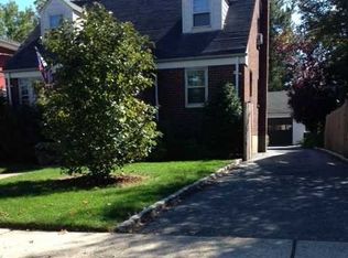 40 Columbus Dr, Tenafly, NJ 07670
