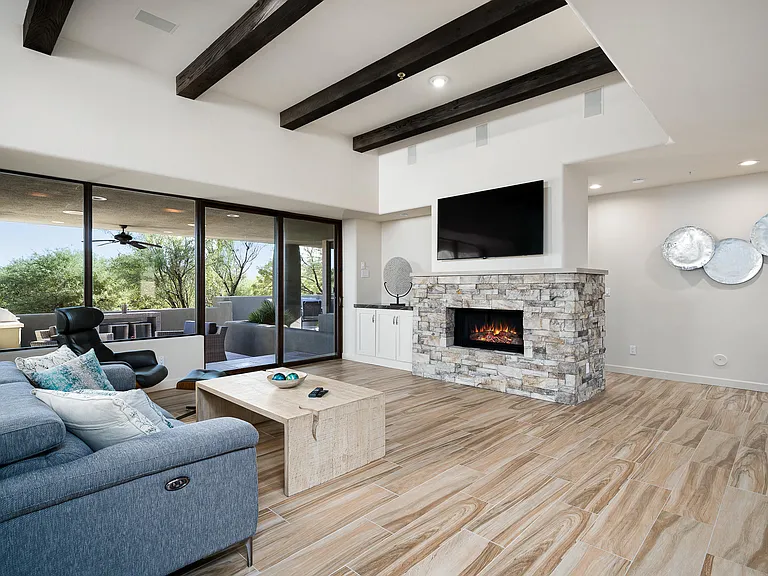 10071 E Graythorn Dr — Photo 1