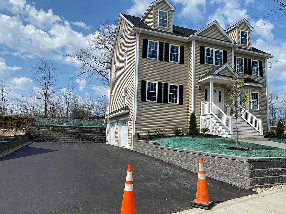 2nd image of 116 Breedens Ln