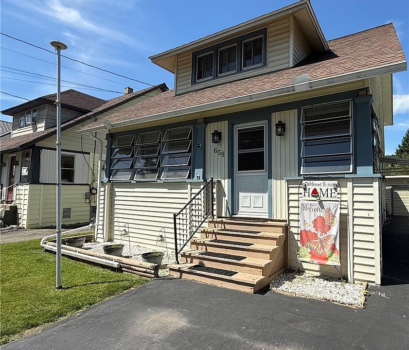 1st image of 658 Cedar St