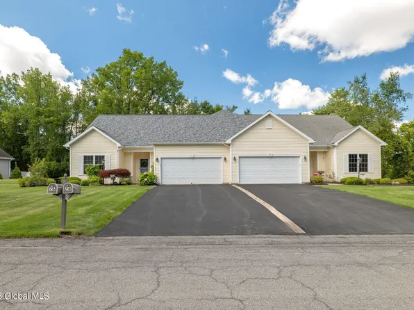 76 Oakmont Street, Niskayuna, NY 12309