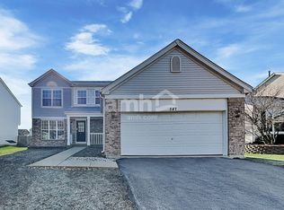 547 Greystone Ln, Bolingbrook, IL 60440