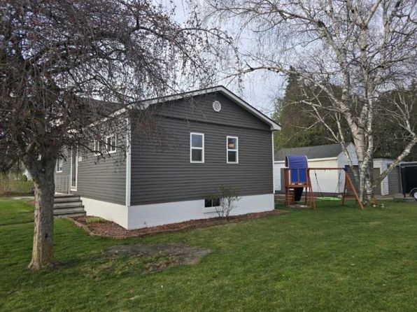 12 Mullen St, Elkton, MI 48731