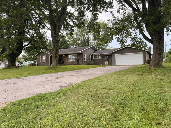 714 Deaver Rd, Columbus, IN 47201