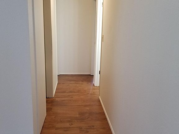 4th image of 1271 Woodgate Ave #1