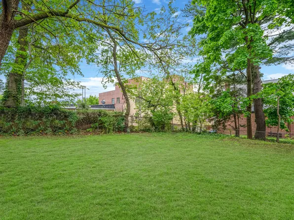 60-14 60th Avenue image 4 of 26