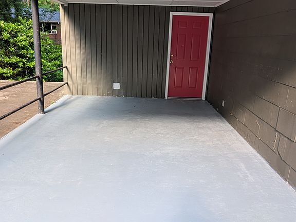 4th image of 1168 Rosedale St