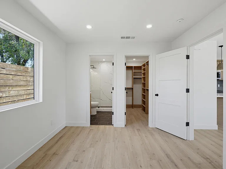 2036 Pomona Ave #D — Photo 23