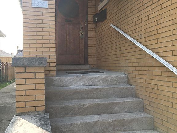 3rd image of 1810 Scoville Ave Unit 1
