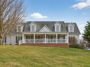 55 Emerson Pl, Fairfield, VA 24435