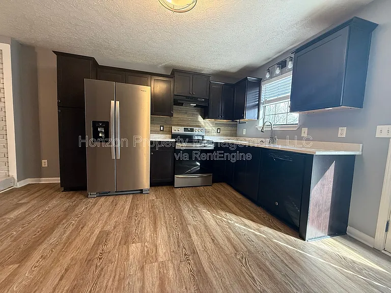 6430 Crystal Cove Trl — Photo 4