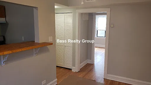 7000 N Paulina St #2 — Photo 1