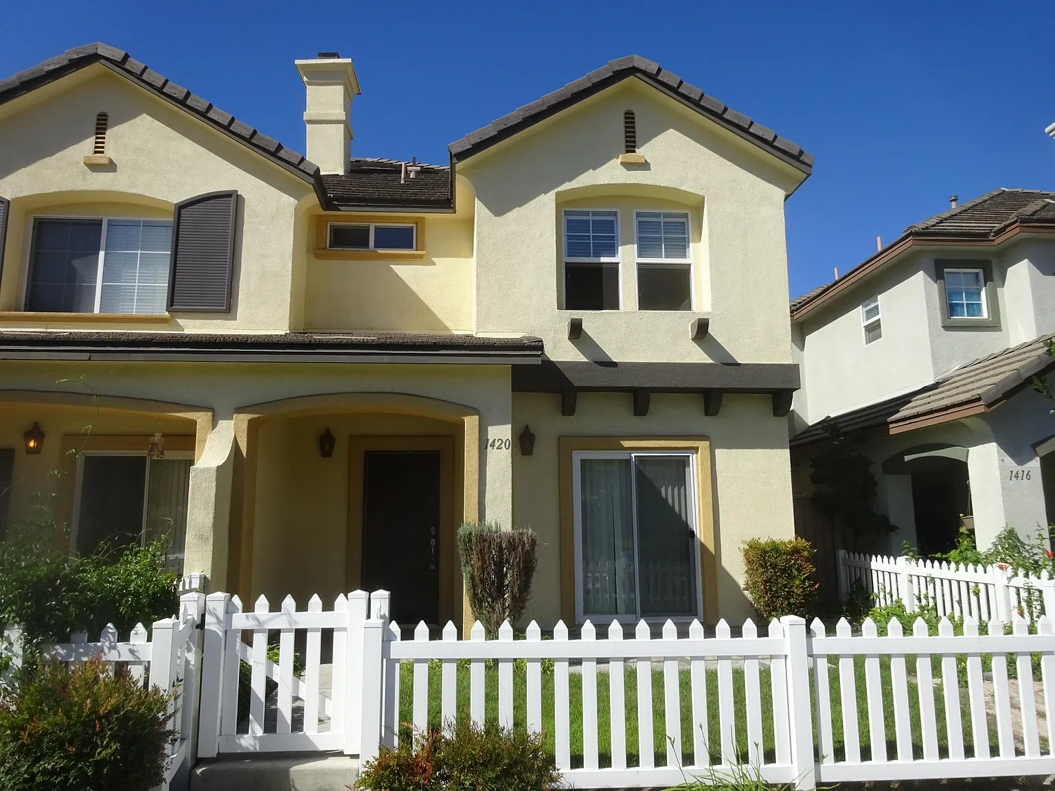 3 bed, 2.5 bath, 1407 sqft, $3,550 — Photo 1