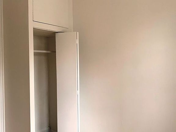 4th image of 253 E 52nd St APT 1D