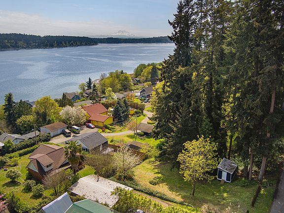 2nd image of 5501 Madrona Ave NE