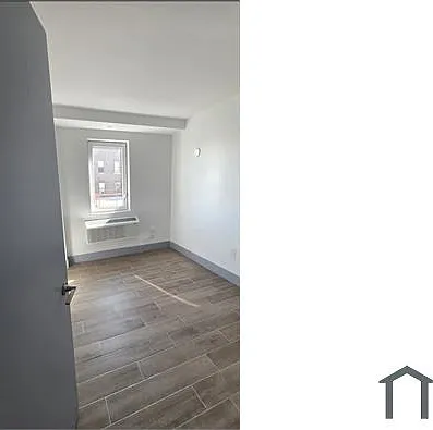 3 bed, $3,544 — Photo 2