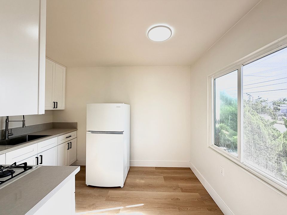 1st image of 331-37 E 1st St #335