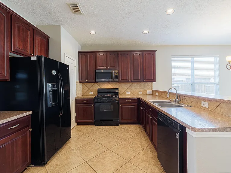 8322 Encinitas Cove Dr — Photo 5