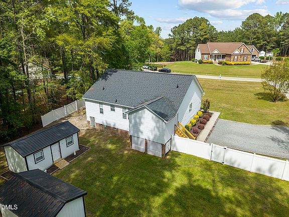 5th image of 127 Phyllis Dr