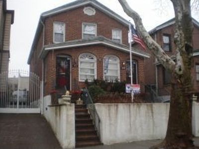 43 74th St, Brooklyn, NY, 11209
