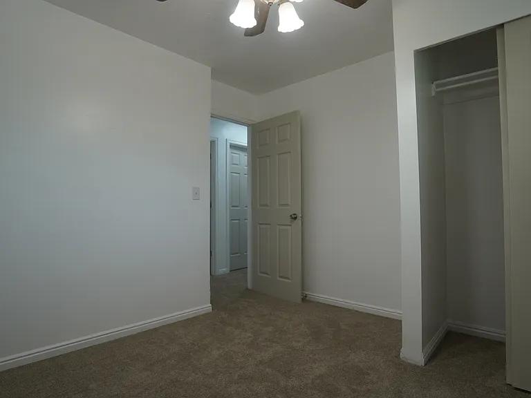 473 W 2500 S — Photo 12