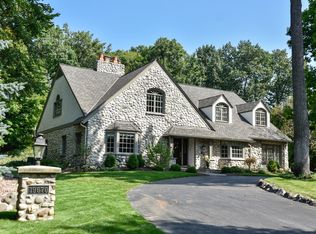 19670 Independence Ct, Brookfield, WI 53045