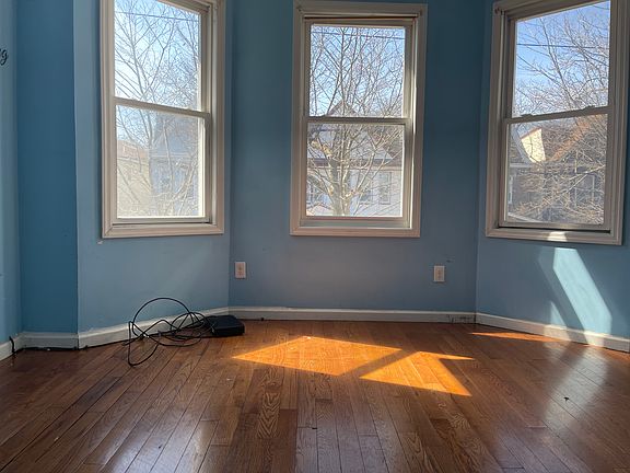 2nd image of 20 Fulton Ave #2E