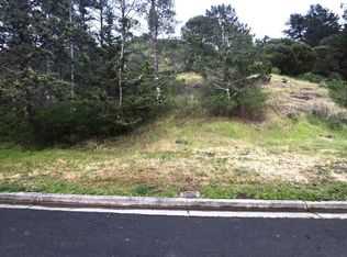 20 Barton Pl, Pacifica, CA 94044