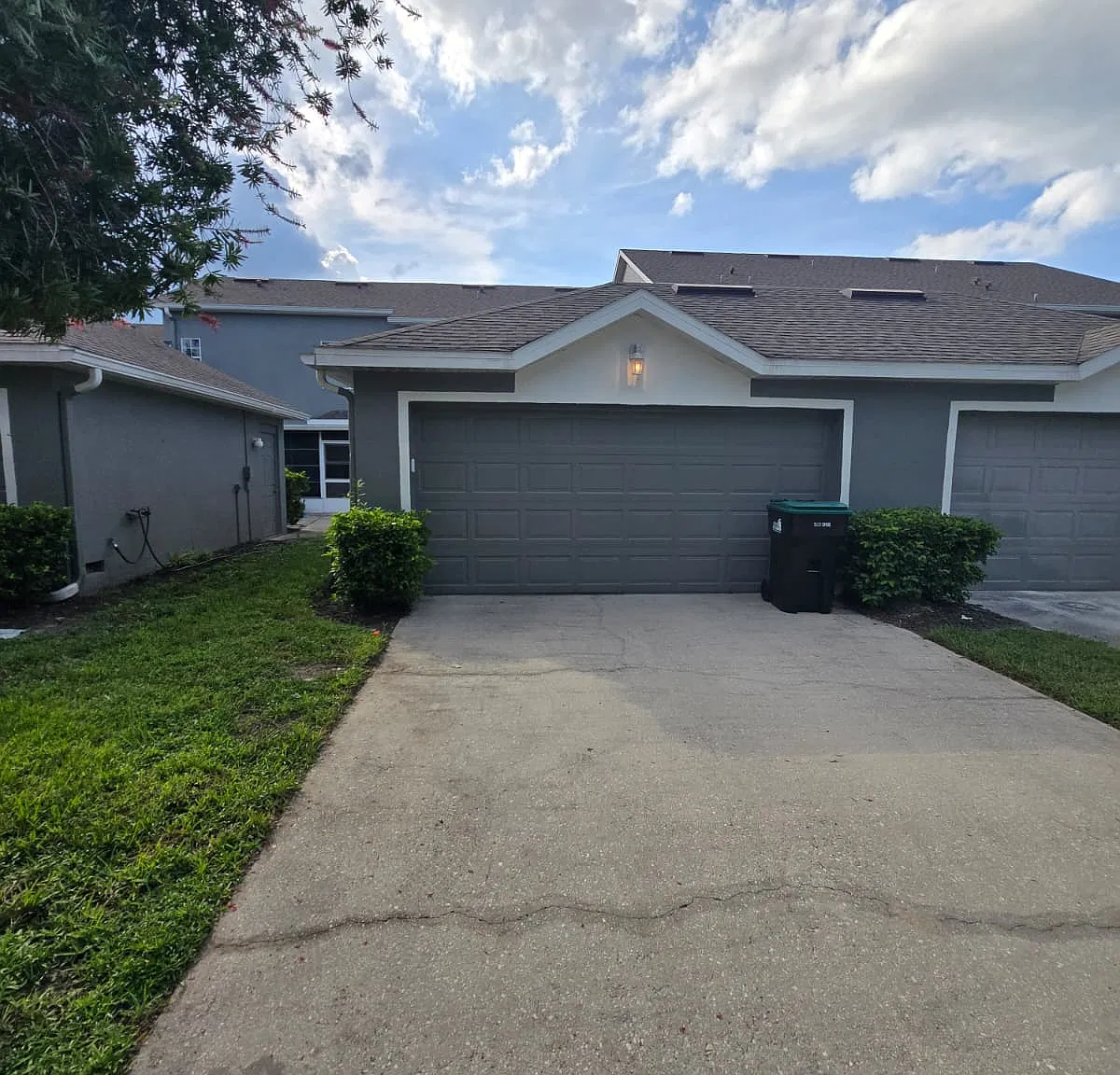 3 bed, 2.5 bath, 1375 sqft, $2,400 — Photo 2