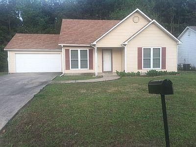 Front view of house 
