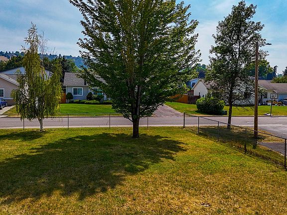 4th image of LOT 1A 10th Ave E
