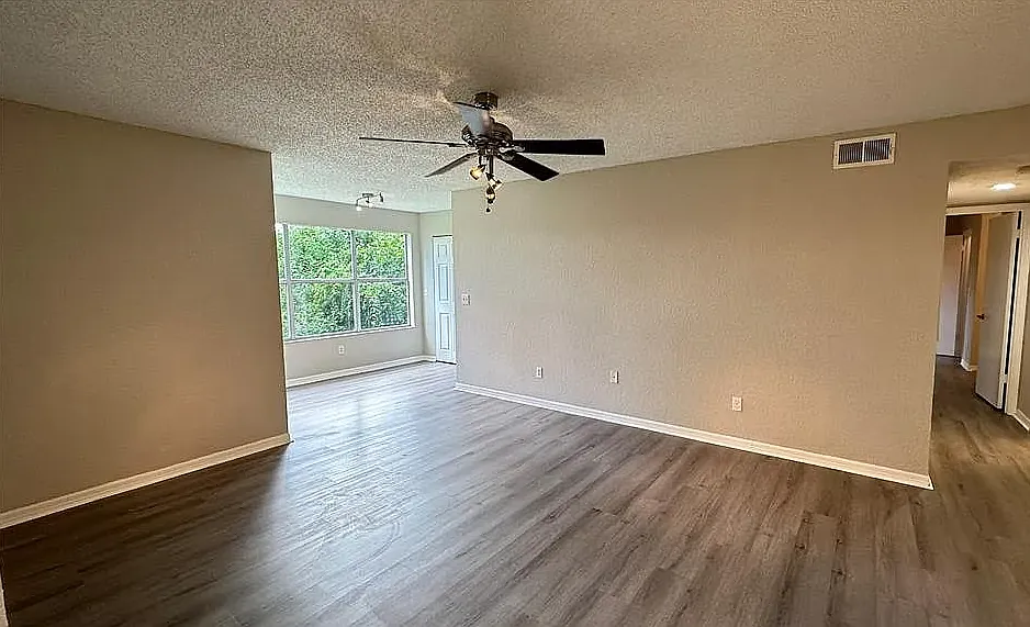 5168 Conroy Road Unit. 1612 - 1 — Photo 4
