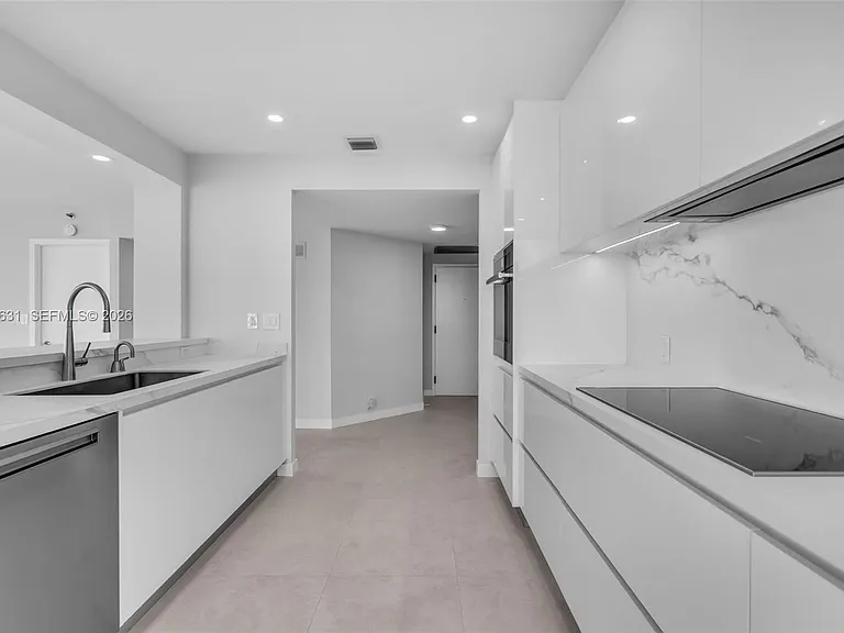 251 Crandon Blvd #1037 — Photo 18