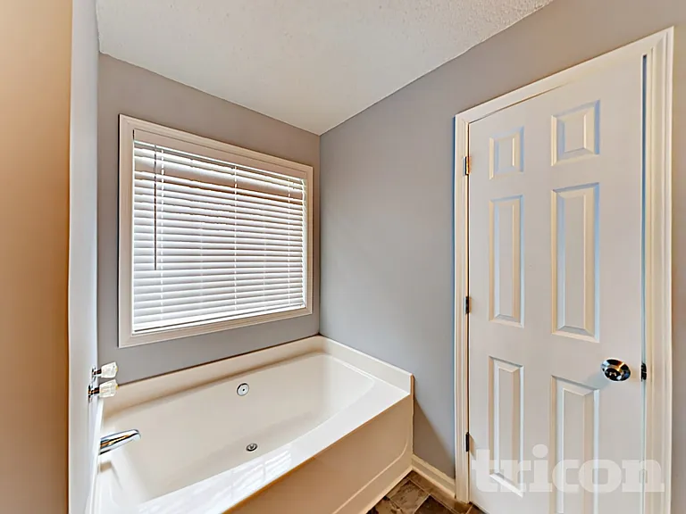 1580 Sedgefield Trl — Photo 8