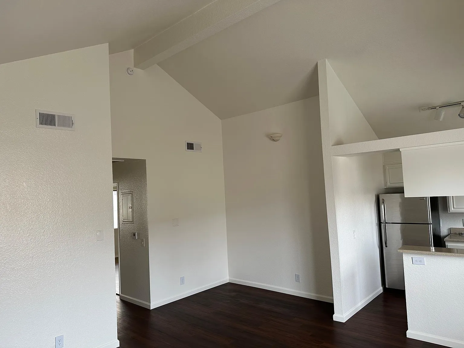 2 bed, 770 sqft, $2,900 — Photo 4