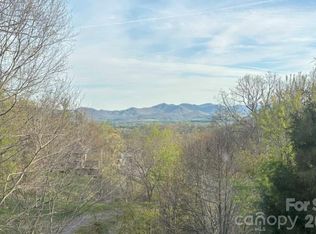 24 Sunnie Rae Ln, Candler, NC 28715