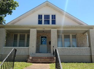 310 S Market St, Waterloo, IL 62298