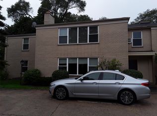 939 Deerfield Rd APT 1S, Deerfield, IL 60015