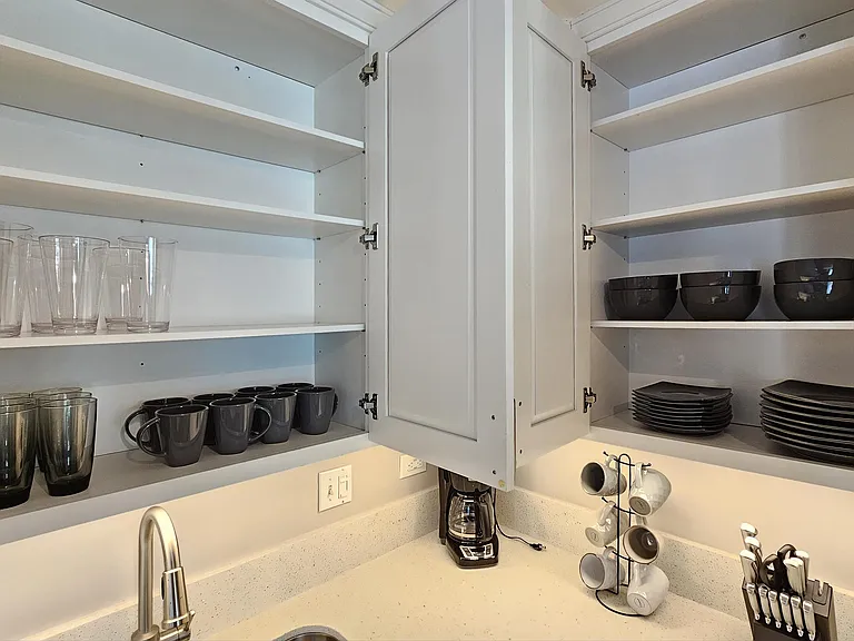 222 Liliuokalani Ave #1403 — Photo 8