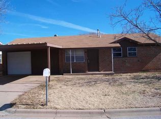 1128 W Louisa Ave, Iowa Park, TX 76367
