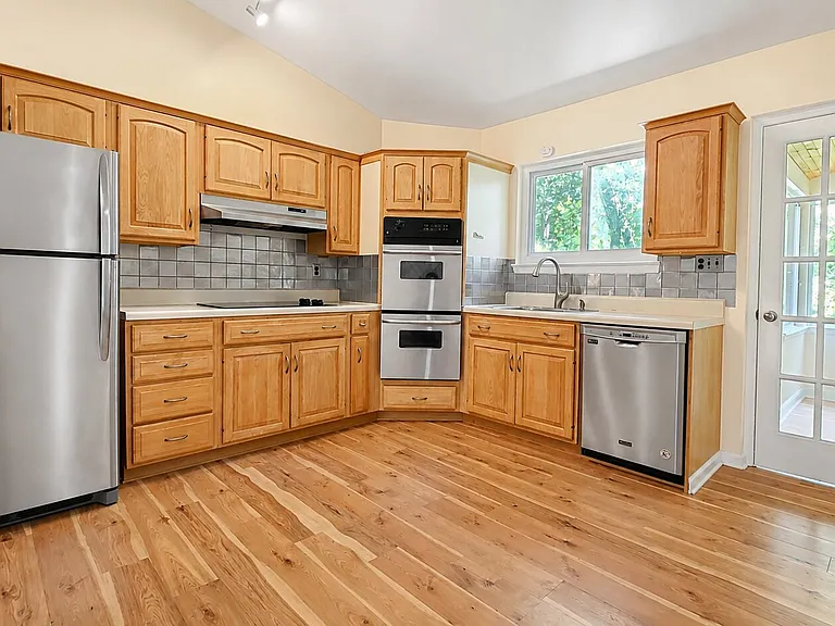 4 - Kitchen_06092026