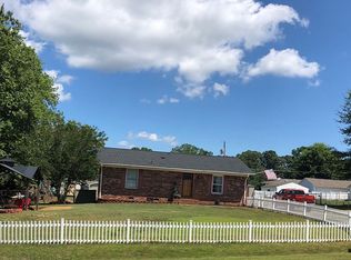 218 Thompson Rd, Chesnee, SC 29323