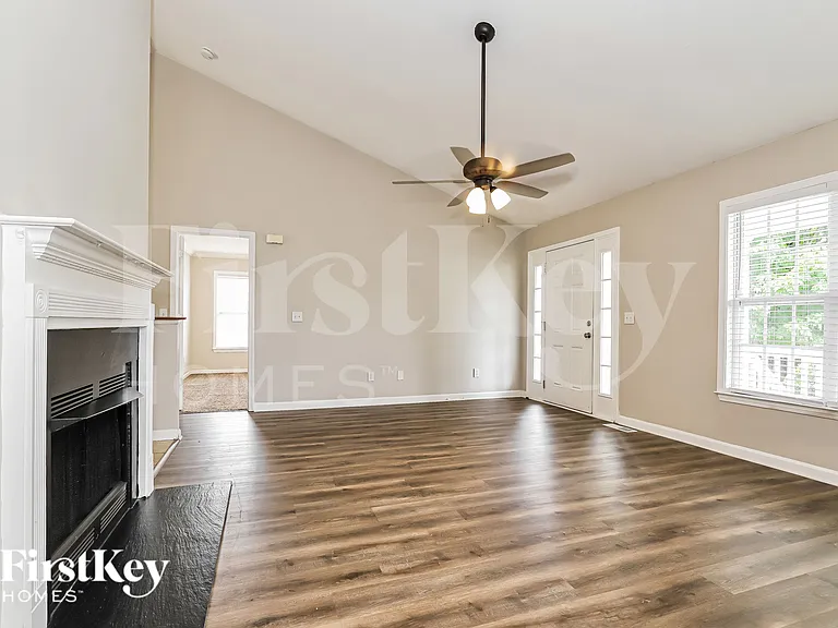 6111 Tory Ct — Photo 5