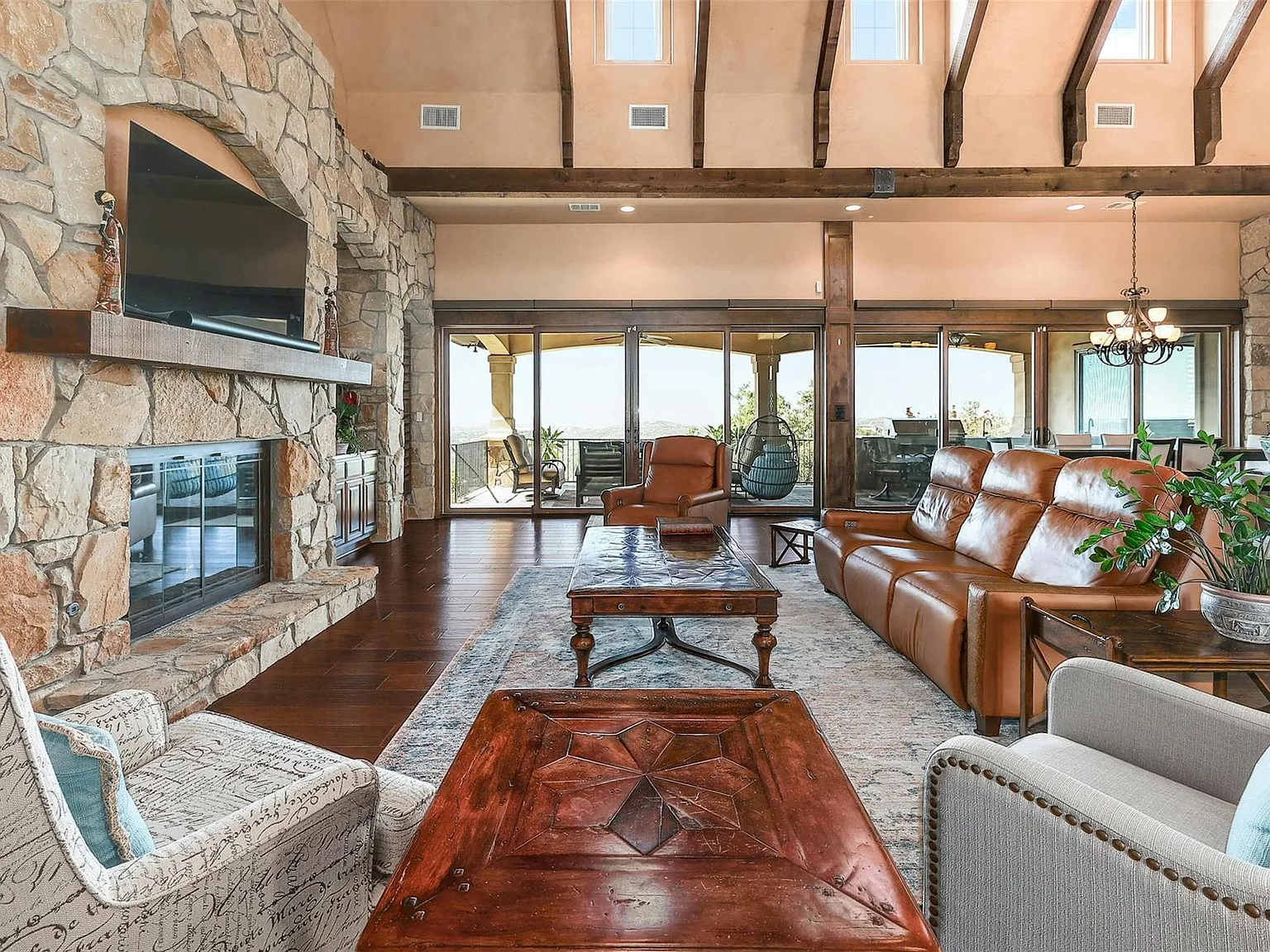 4 bed, 4.0 bath, 3405 sqft, $6,500 — Photo 4