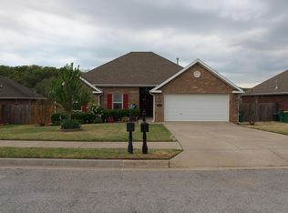 4594 Sadie St, Springdale, AR 72762