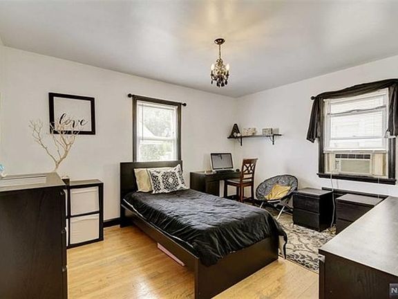 3rd image of 21-23 Meacham St