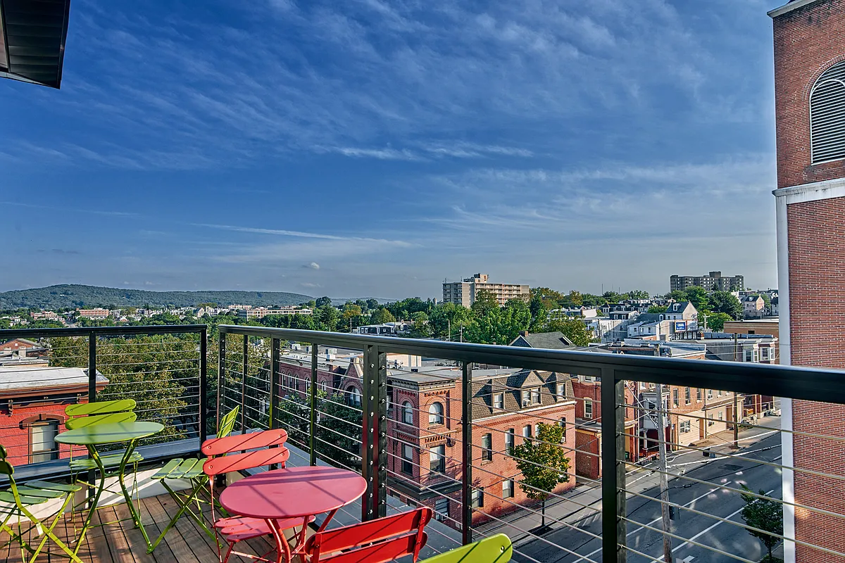 Building Photo - Walnut Street Commons