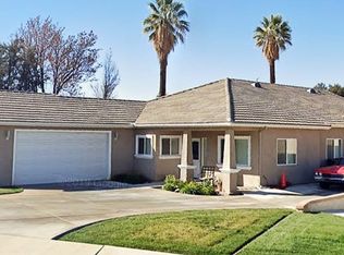 324 Silvertree Ln, Redlands, CA 92374