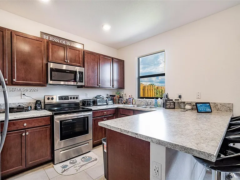 11387 SW 248th Ter — Photo 4